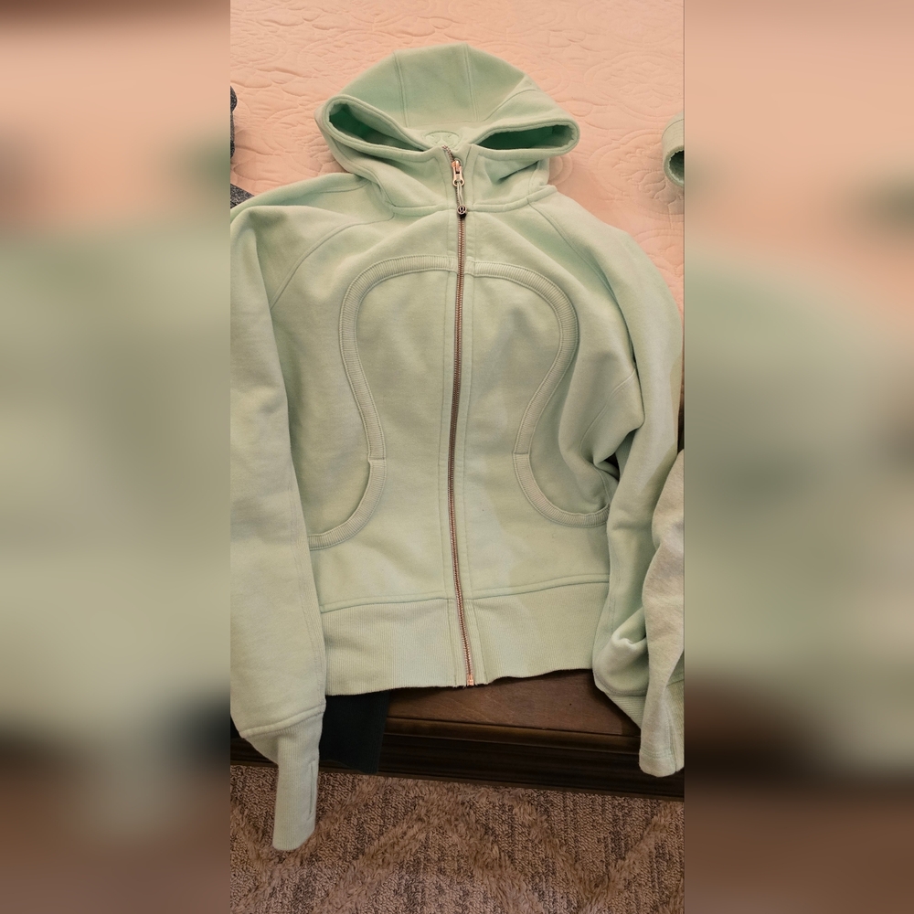 Lululemon Scuba hoodie green sz 10